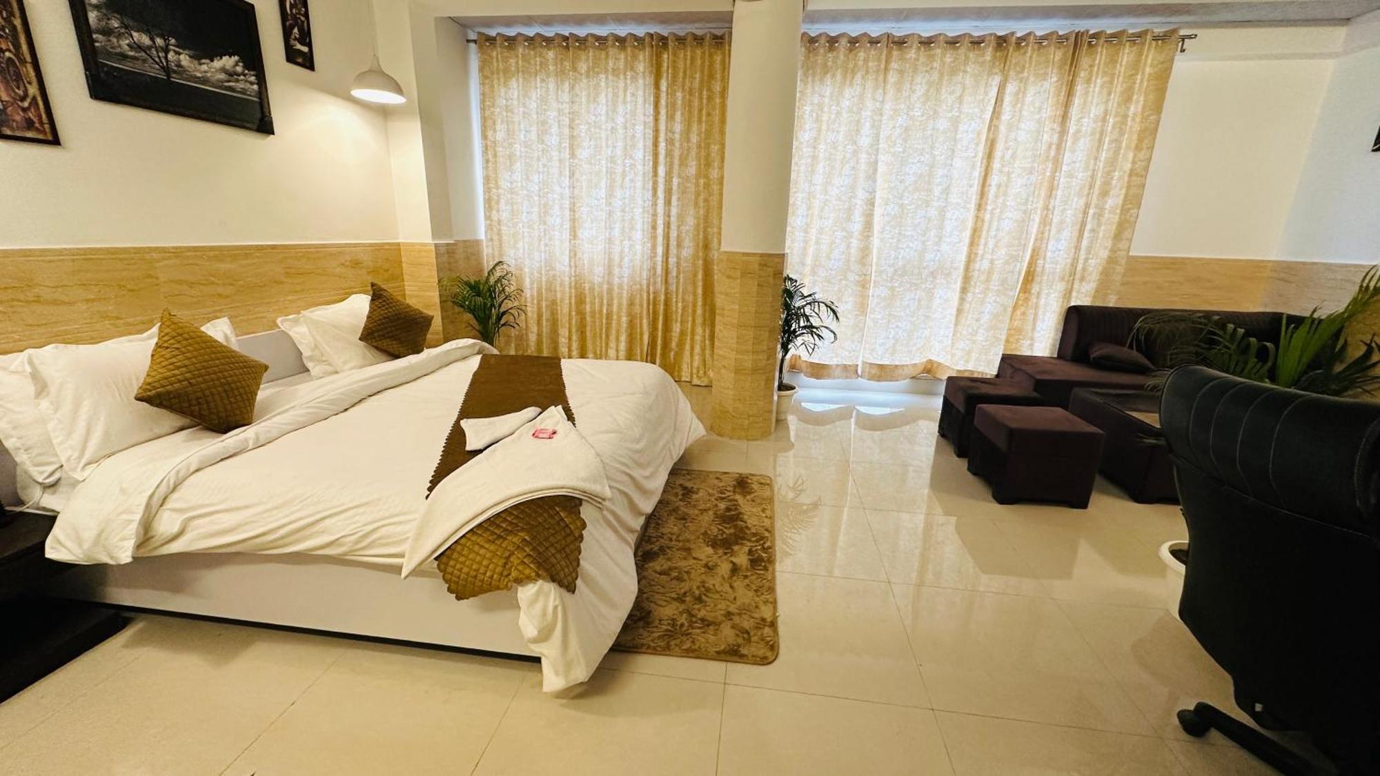 Hotel Relax In - Noida Sector 18 Exterior foto